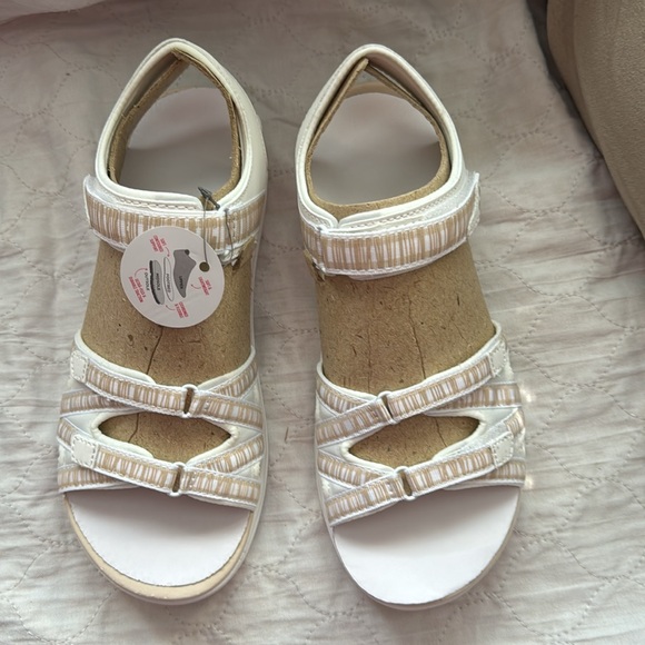 White Ryka sport sandals - Picture 2 of 4